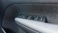 Volvo XC40 2.0 B3P Plus Dark 5dr Auto Petrol Estate